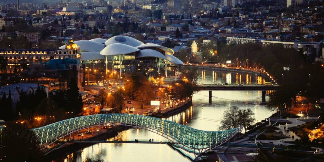 Kışın en keyifli kaçamağı! 2 saatlik uçuş mesafesinde: Yılbaşı tatili için popüler rota oldu 2